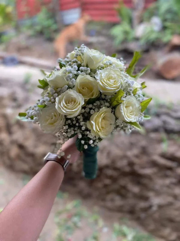 classic-white-elegance-bridal-bouquet-floral-creations-by-cherry-c