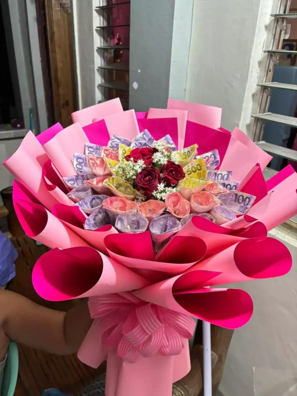 rose-with-cash-in-pink-money-bouquet-by-cherry-c-floral-creations